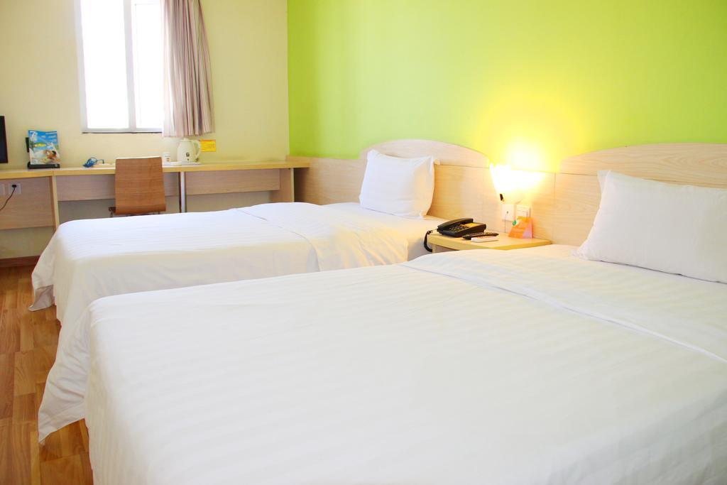 ホテル 7Days Premium Guangzhou Tianhe Shipaiqiao 部屋 写真