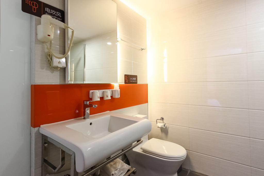 ホテル 7Days Premium Guangzhou Tianhe Shipaiqiao エクステリア 写真